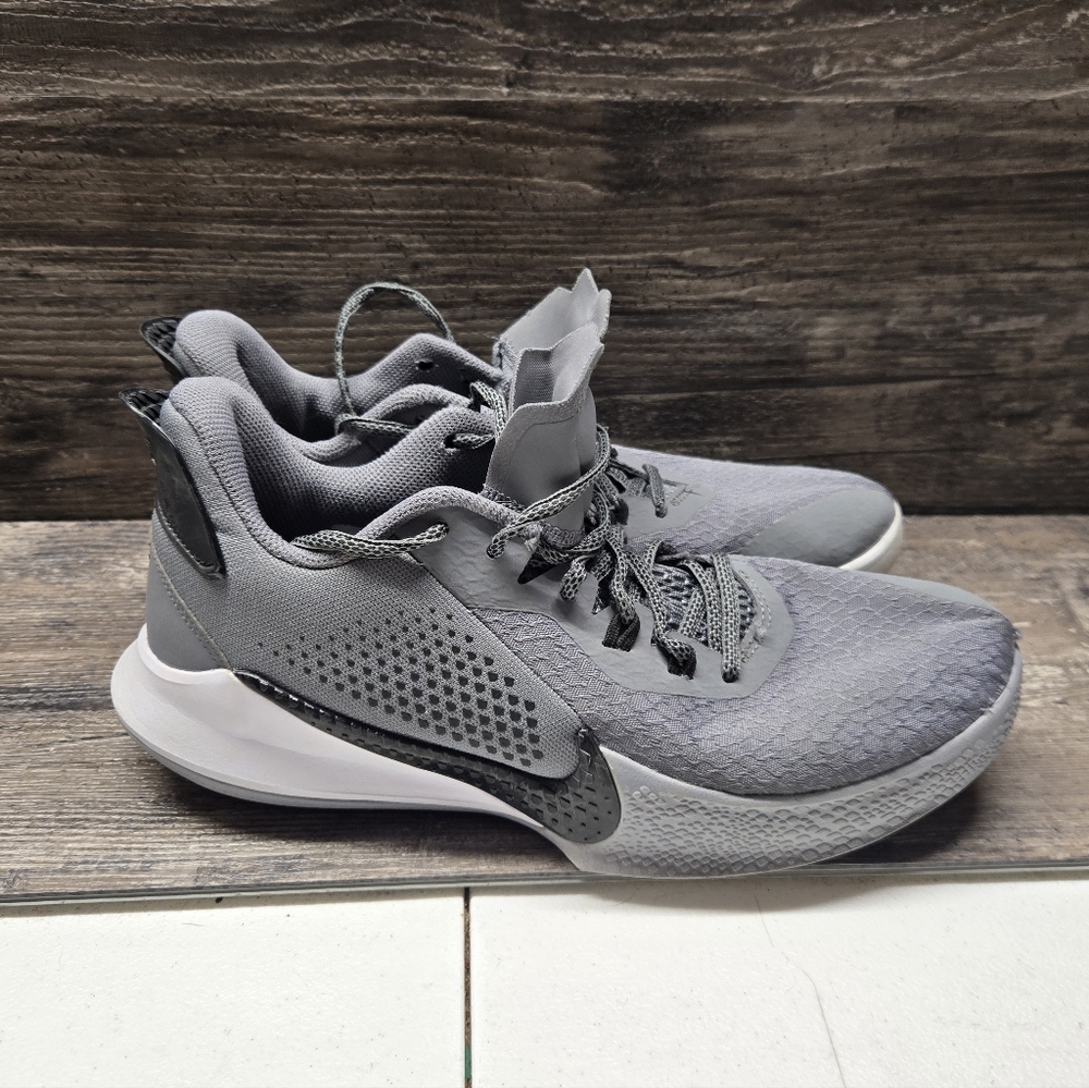 NIKE KOBE MAMBA FURY COOL‎ GREY BLACK BASKETBALL SHOES RARE CK6632-001 (SIZE 8)
